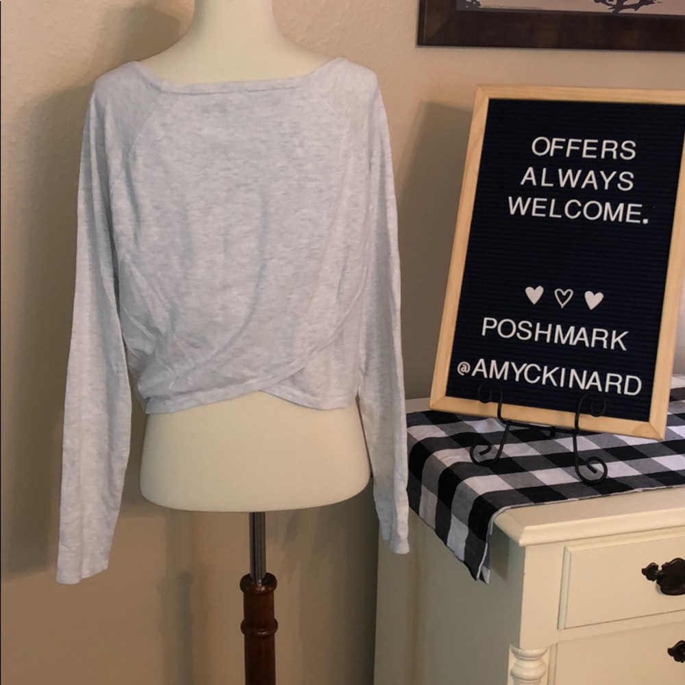 Fabletics Long Sleeve Tulip Back Crop